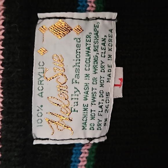 Helen Sue short sleeved sweater with hood - Picture 3 of 7